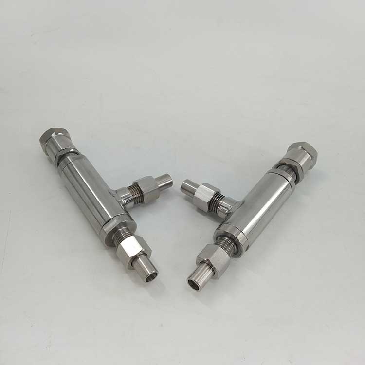 華豫供應管道調(diào)壓GN22C\DN15泄壓閥